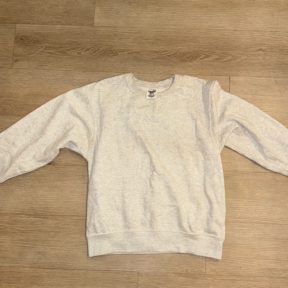 Medium oversized fit grey sweater